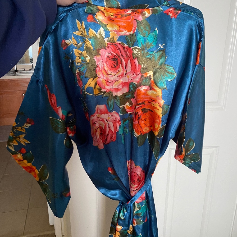 Vintage Floral Robe